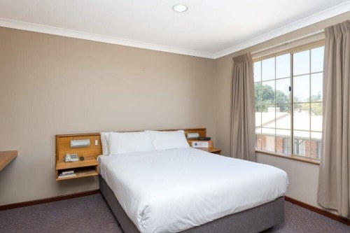 Upstairs Suite